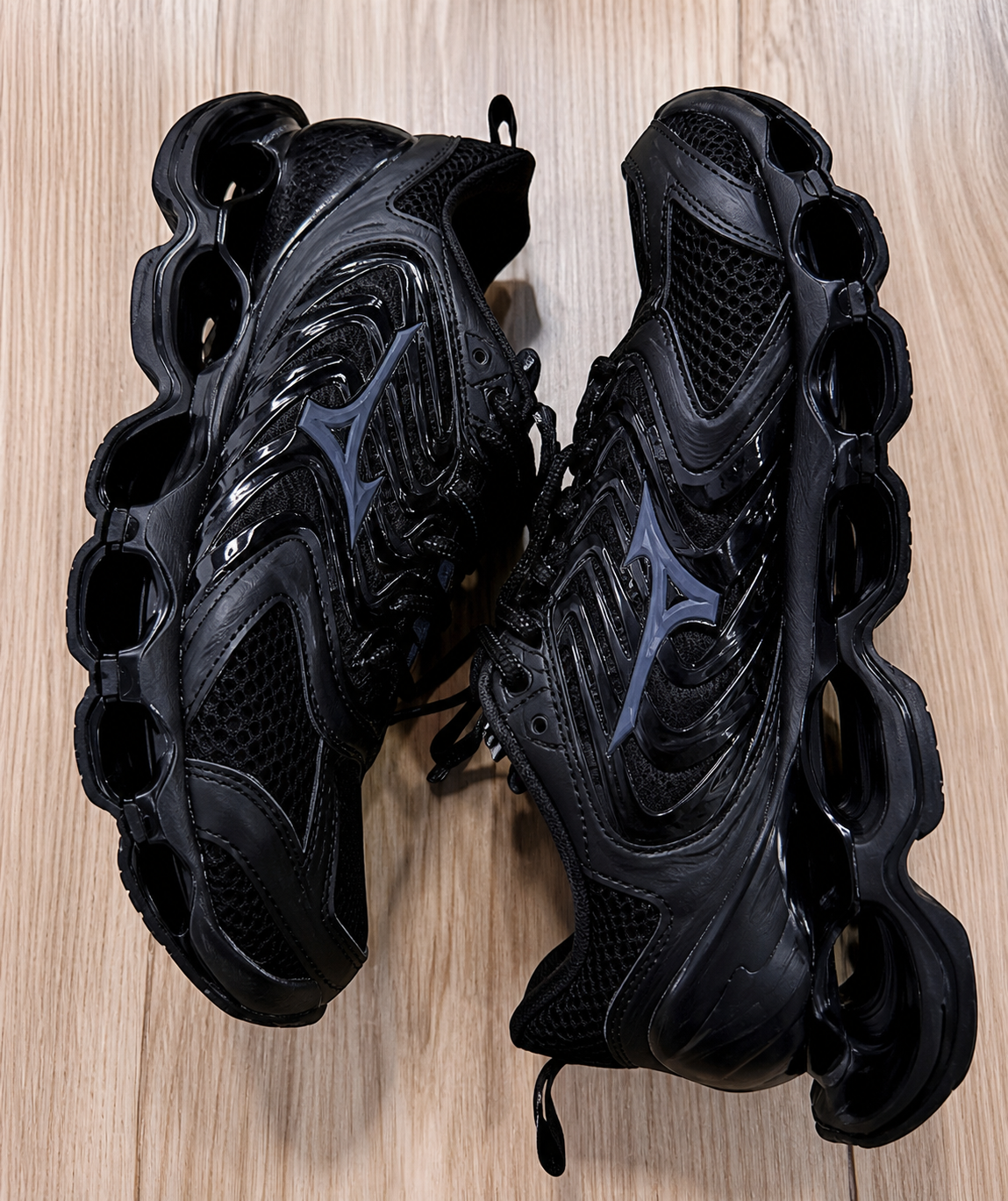 Mizuno Black Shadow Premium