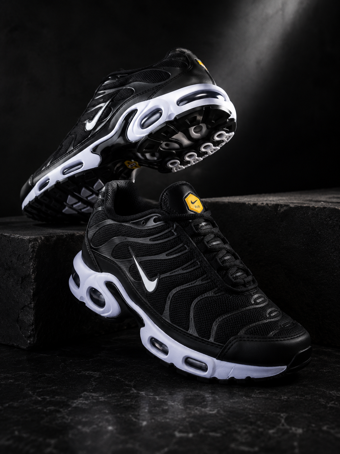Air Max Plus Black White Premium